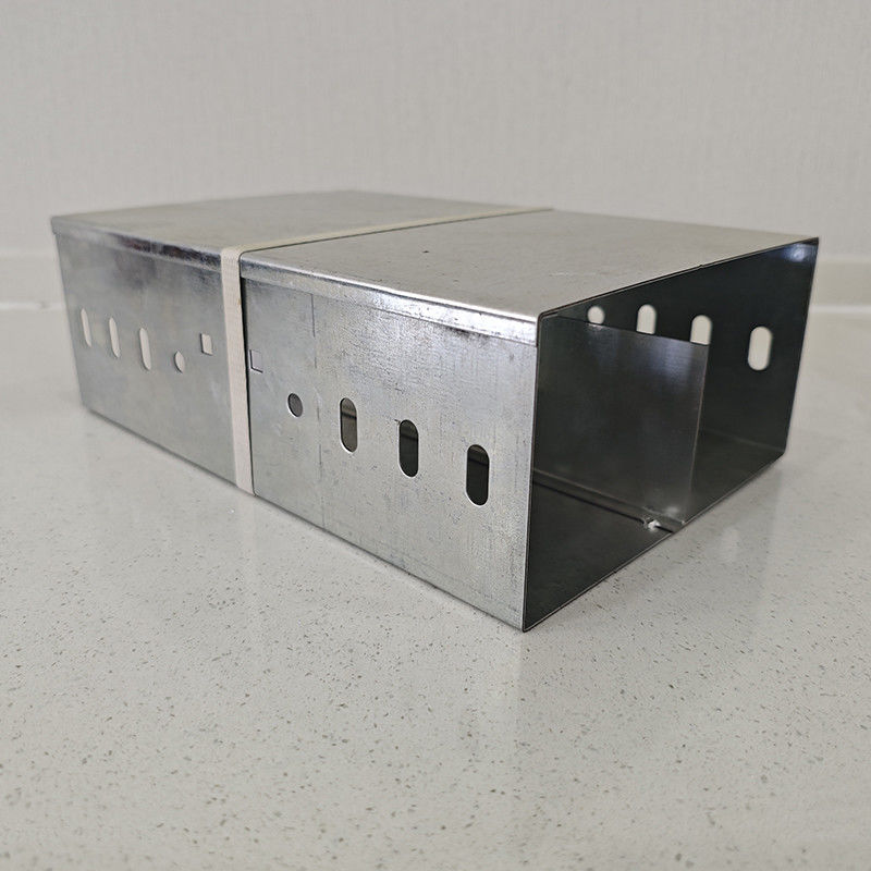 Silver Solid Bottom Cable Tray With High Fire Resistance Load Capacity Based On Size