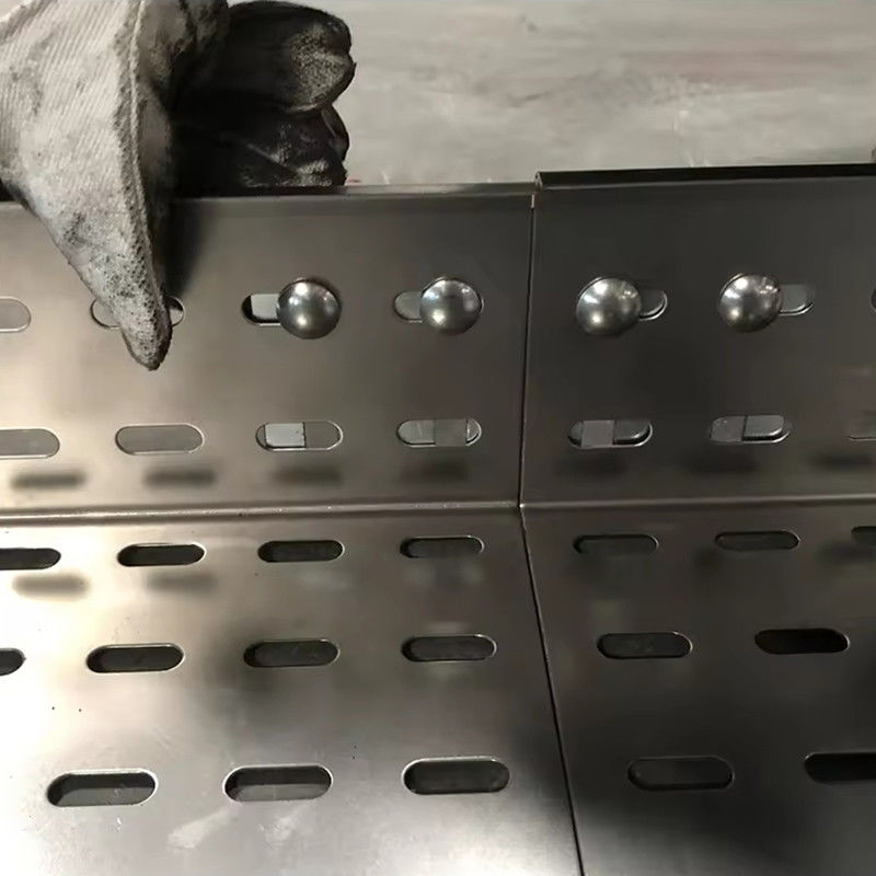 Indoor Outdoor Hot Dip Galvanized Cable Tray With Ventilation Or Perforation Groove